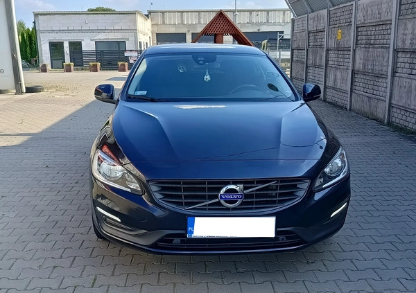 Volvo V60 cena 63900 przebieg: 96000, rok produkcji 2017 z Tarnów małe 106